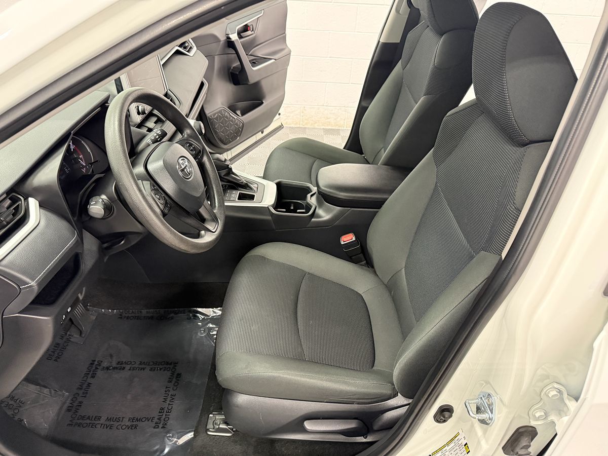 Photo 10 of this Toyota RAV4
