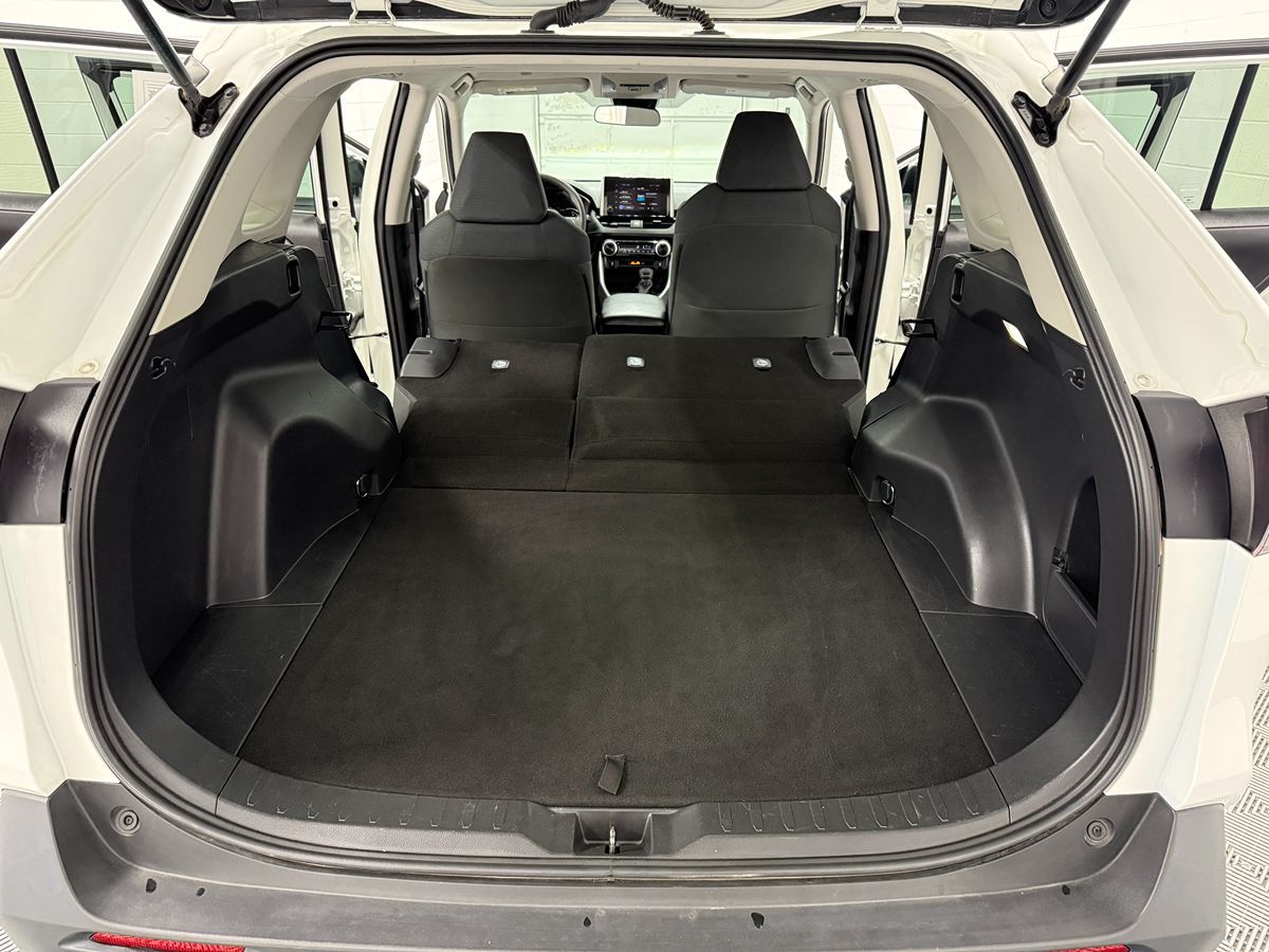 Photo 22 of this Toyota RAV4