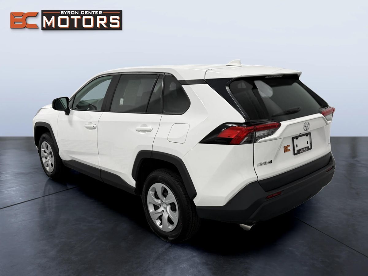 Photo 4 of this Toyota RAV4