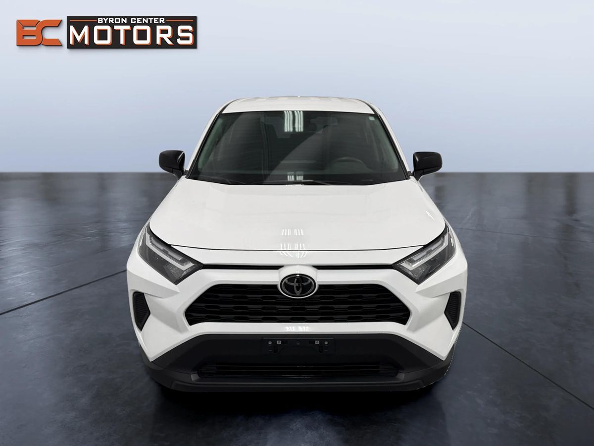 Photo 8 of this Toyota RAV4