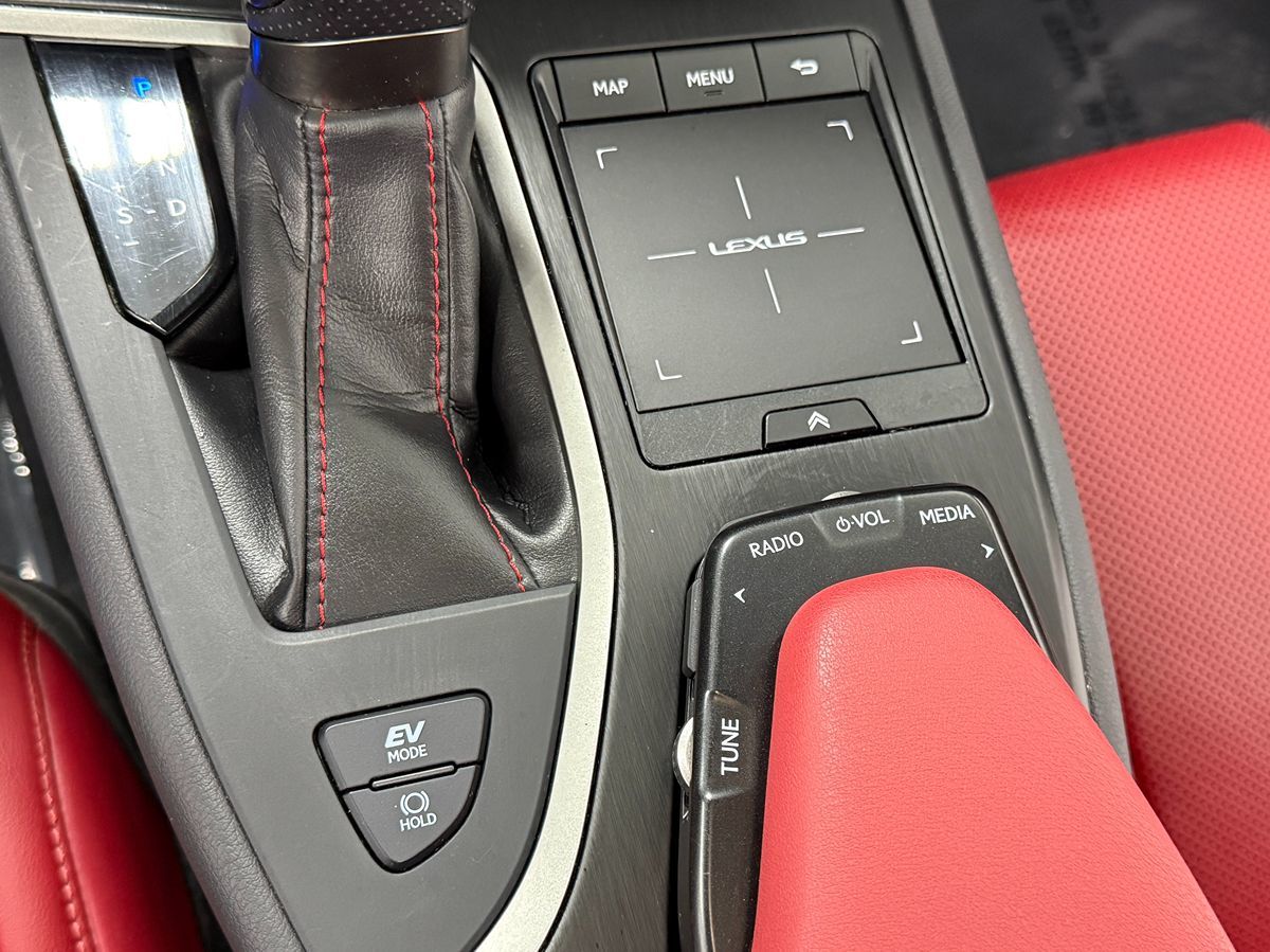 Photo 28 of this Lexus UX 250h