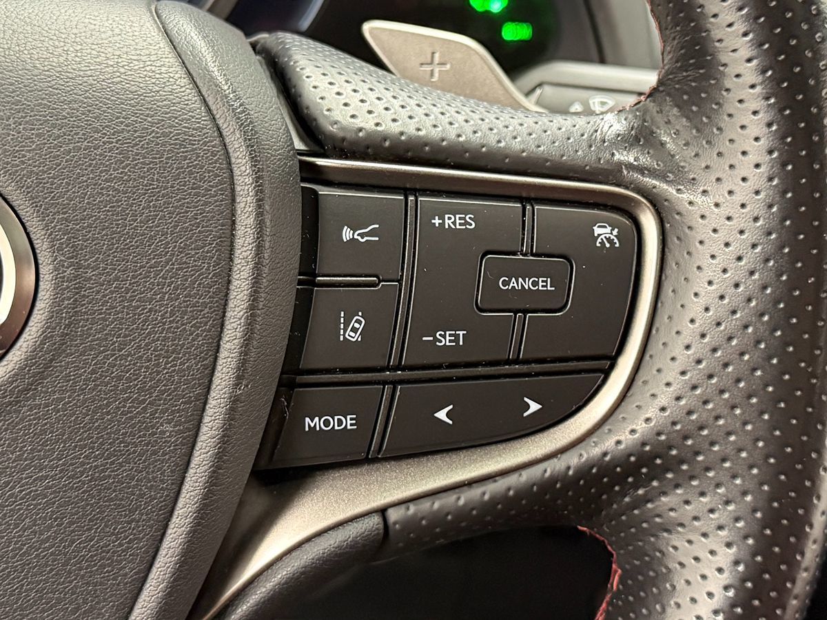 Photo 20 of this Lexus UX 250h
