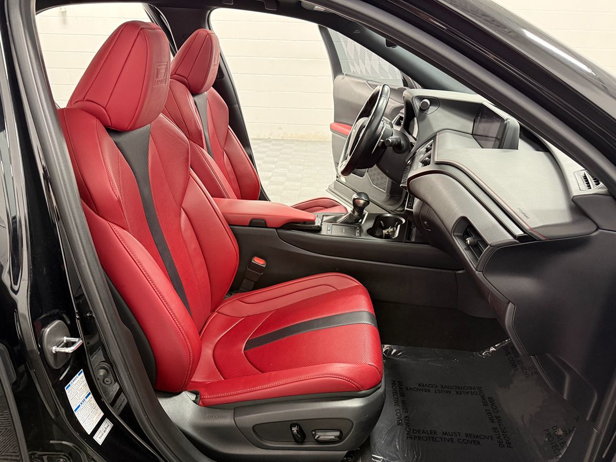 Photo 17 of this Lexus UX 250h