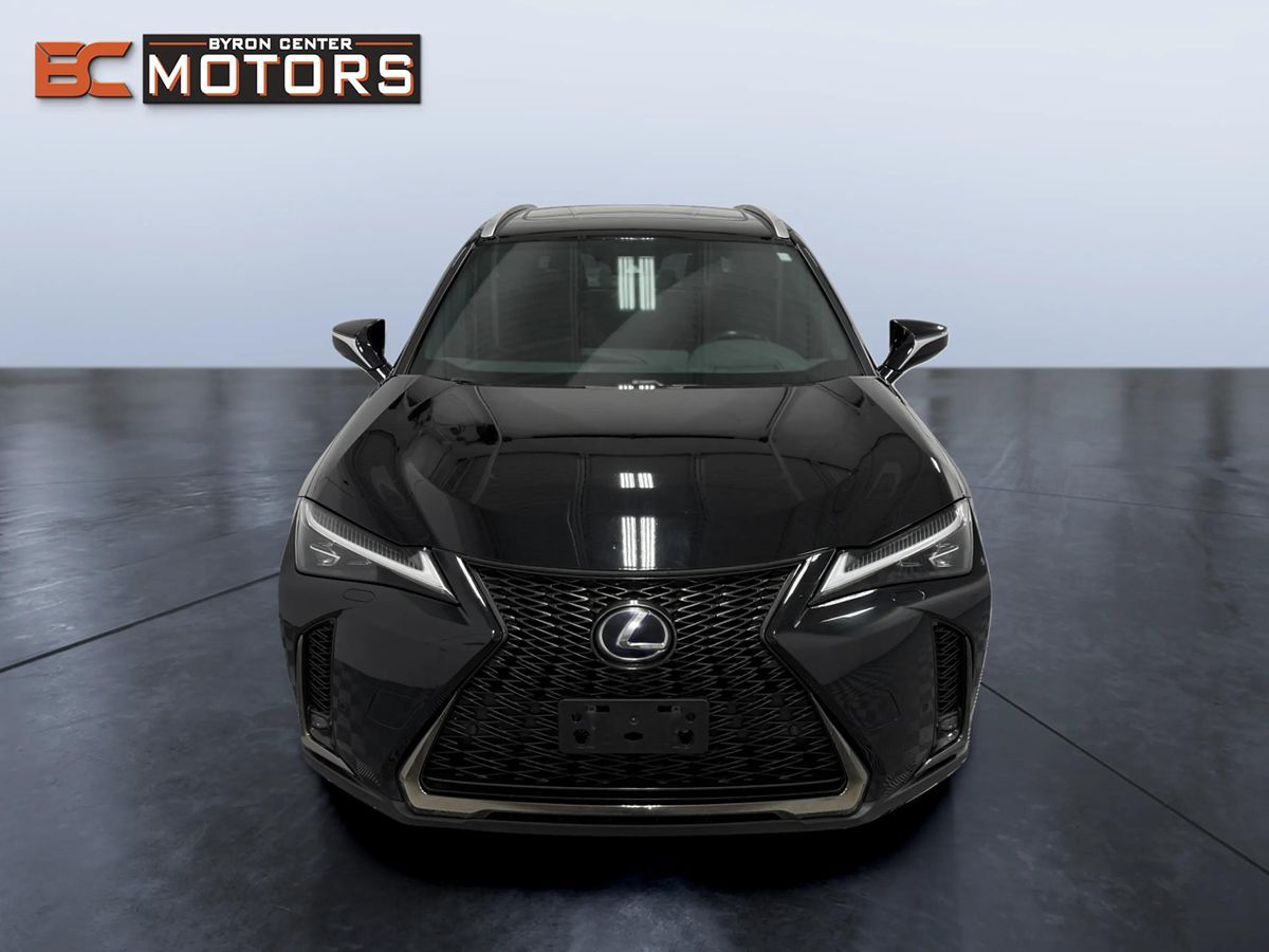 Photo 8 of this Lexus UX 250h