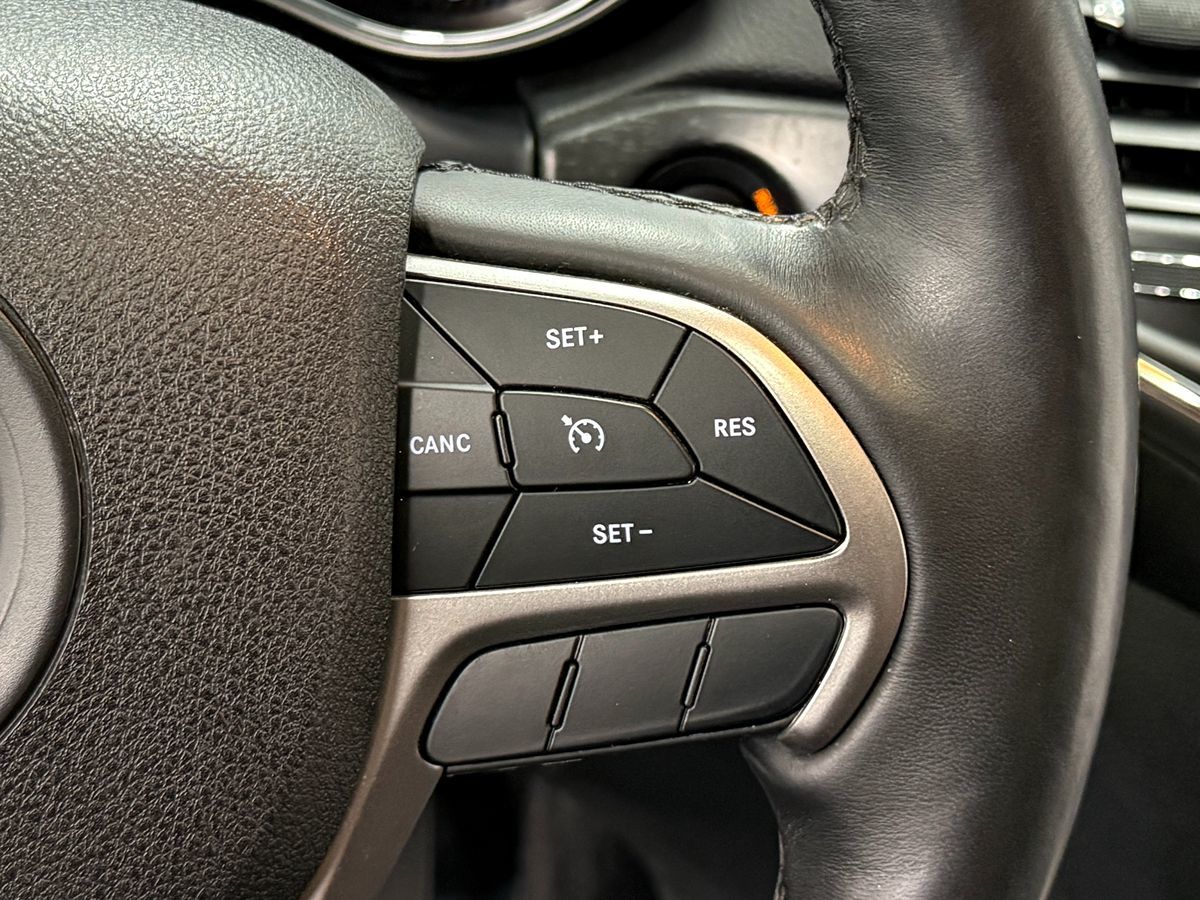 Photo 17 of this Jeep Grand Cherokee