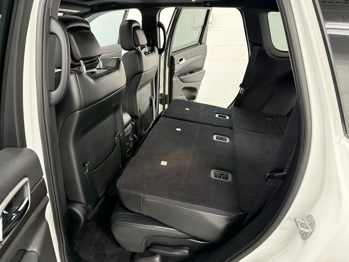 Photo 13 of this Jeep Grand Cherokee