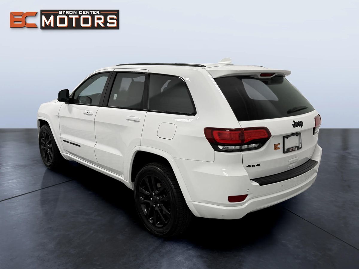 Photo 4 of this Jeep Grand Cherokee