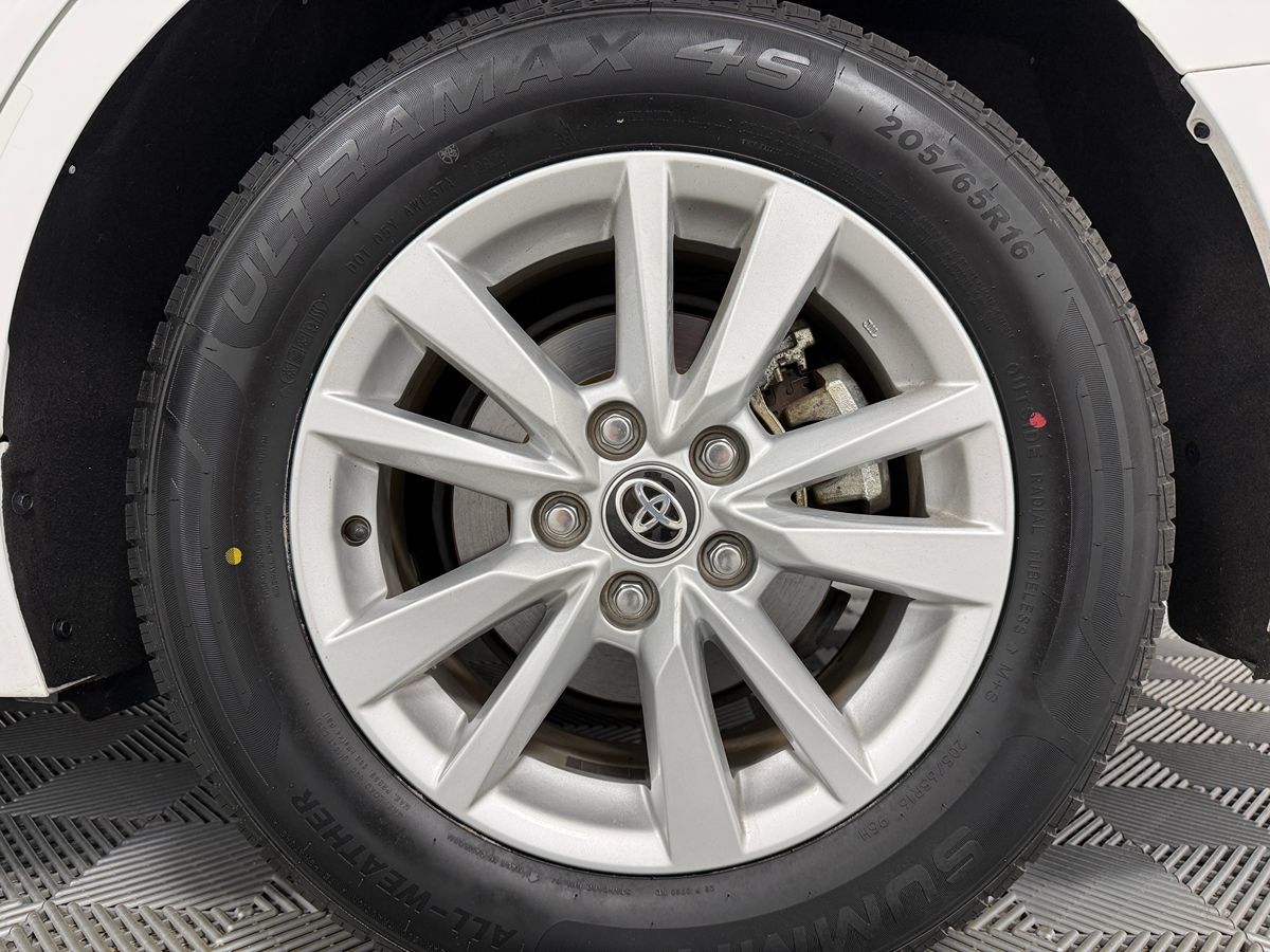 Photo 26 of this Toyota Camry