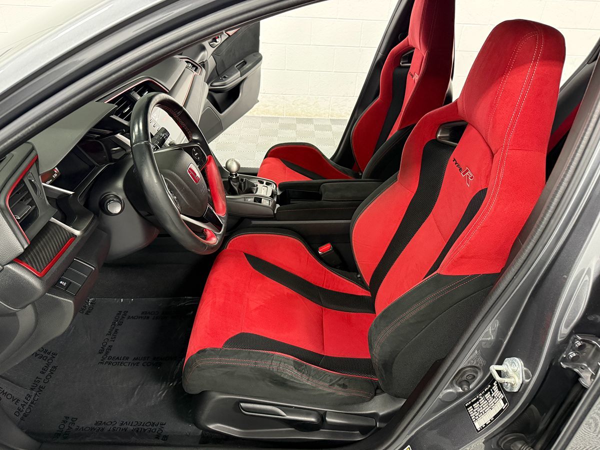 Photo 16 of this Honda Civic Type R