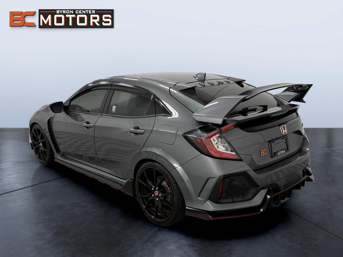 Photo 4 of this Honda Civic Type R