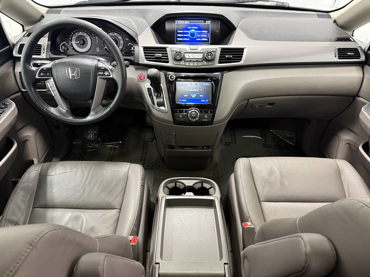 Photo 11 of this Honda Odyssey