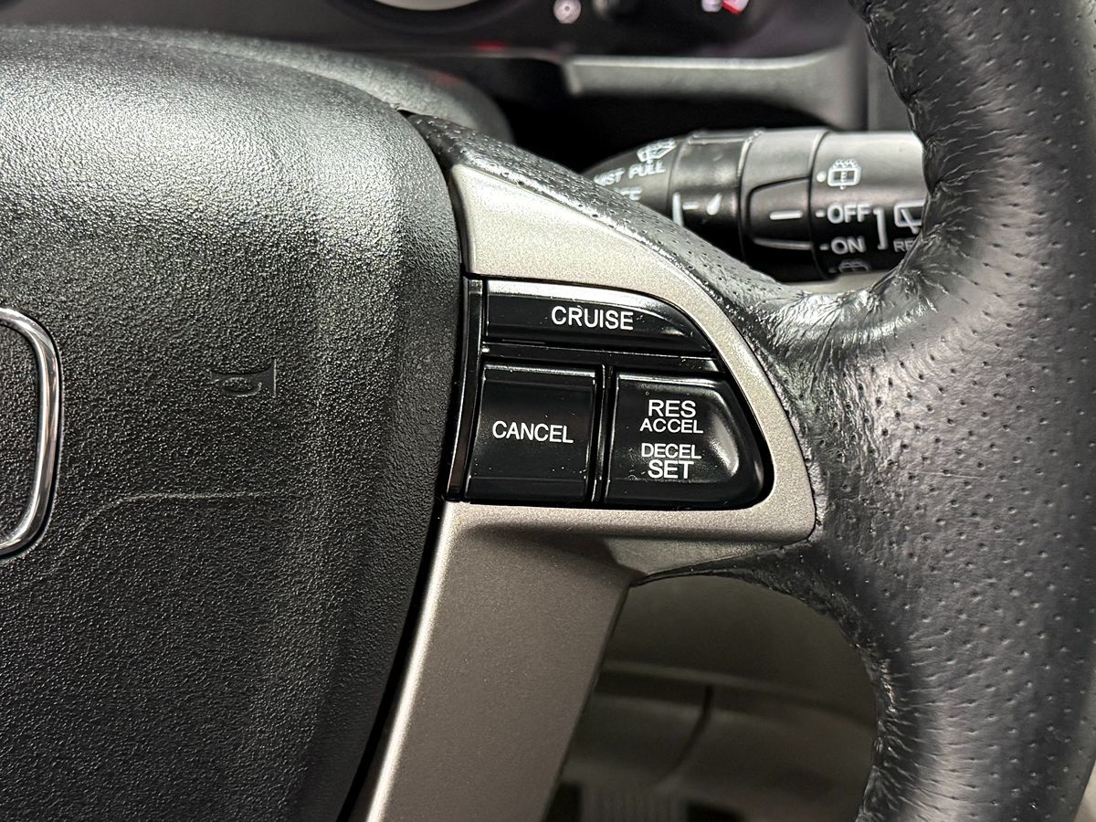 Photo 18 of this Honda Odyssey