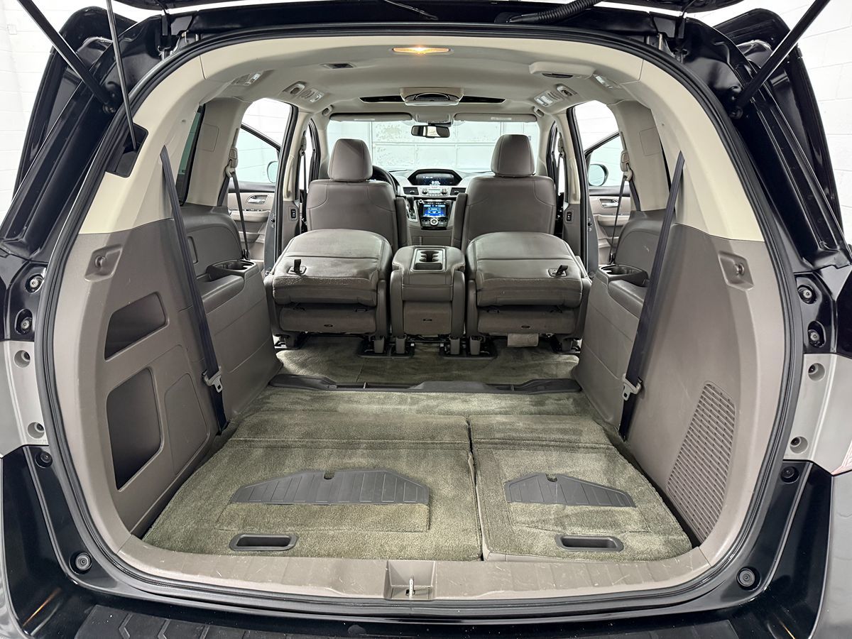 Photo 32 of this Honda Odyssey