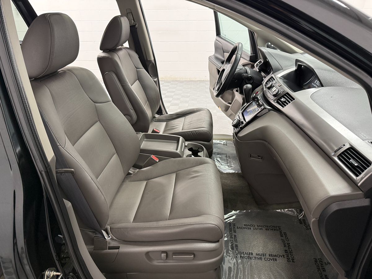 Photo 15 of this Honda Odyssey