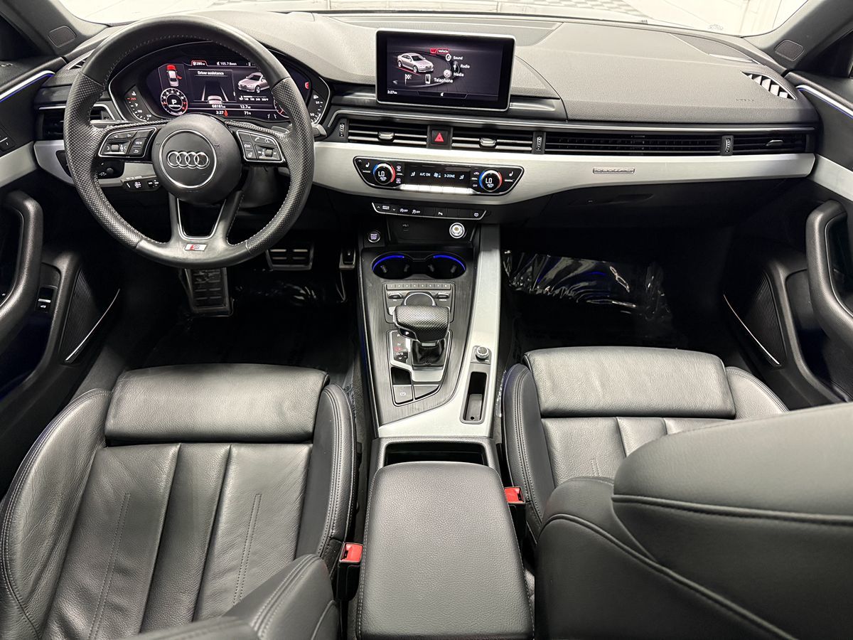 Photo 14 of this Audi A4