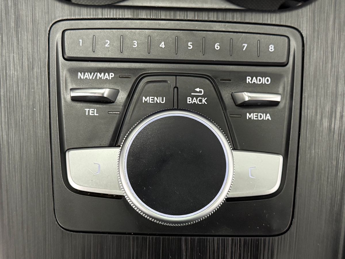 Photo 32 of this Audi A4