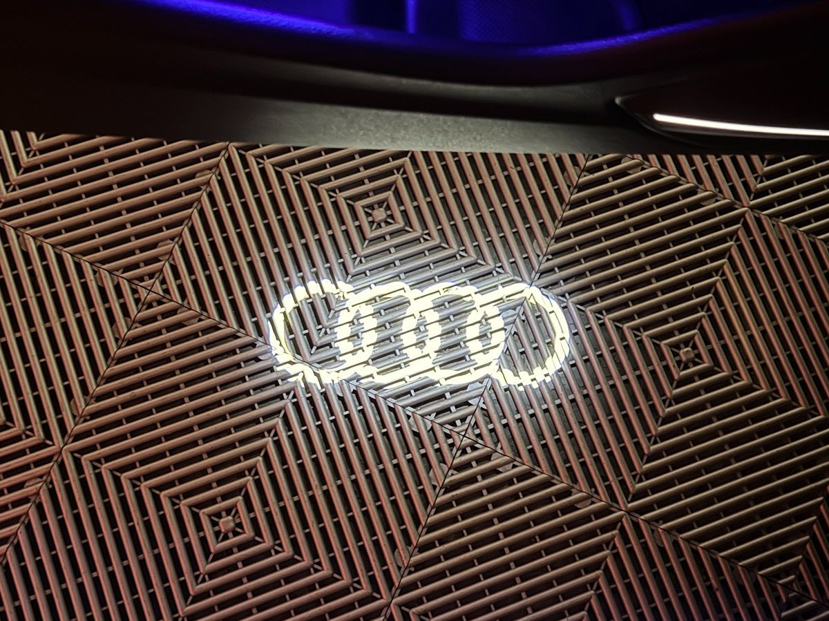 Photo 10 of this Audi A4