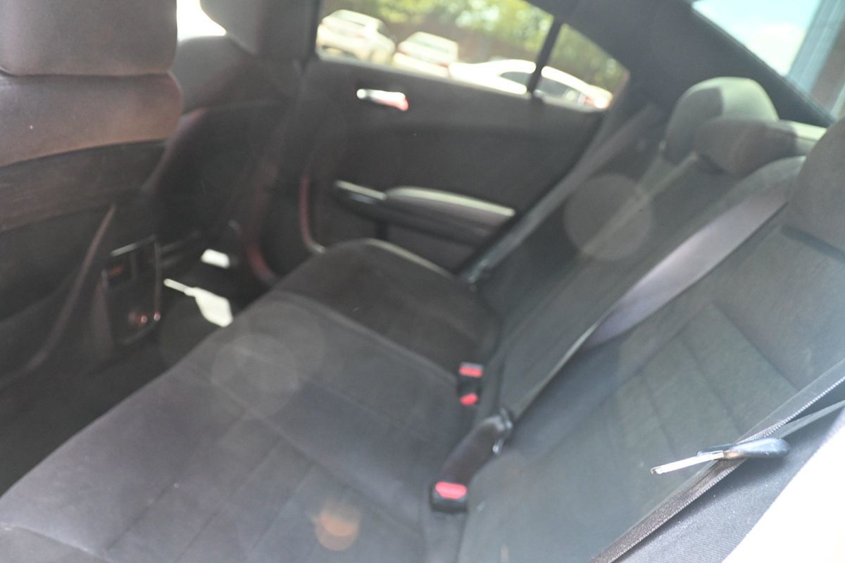 2020 Dodge Charger SXT photo 2