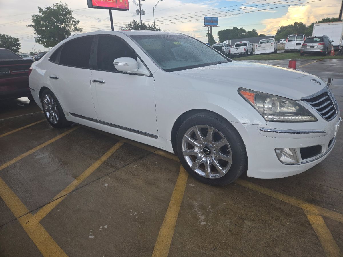 2011 Hyundai Equus Signature photo 4