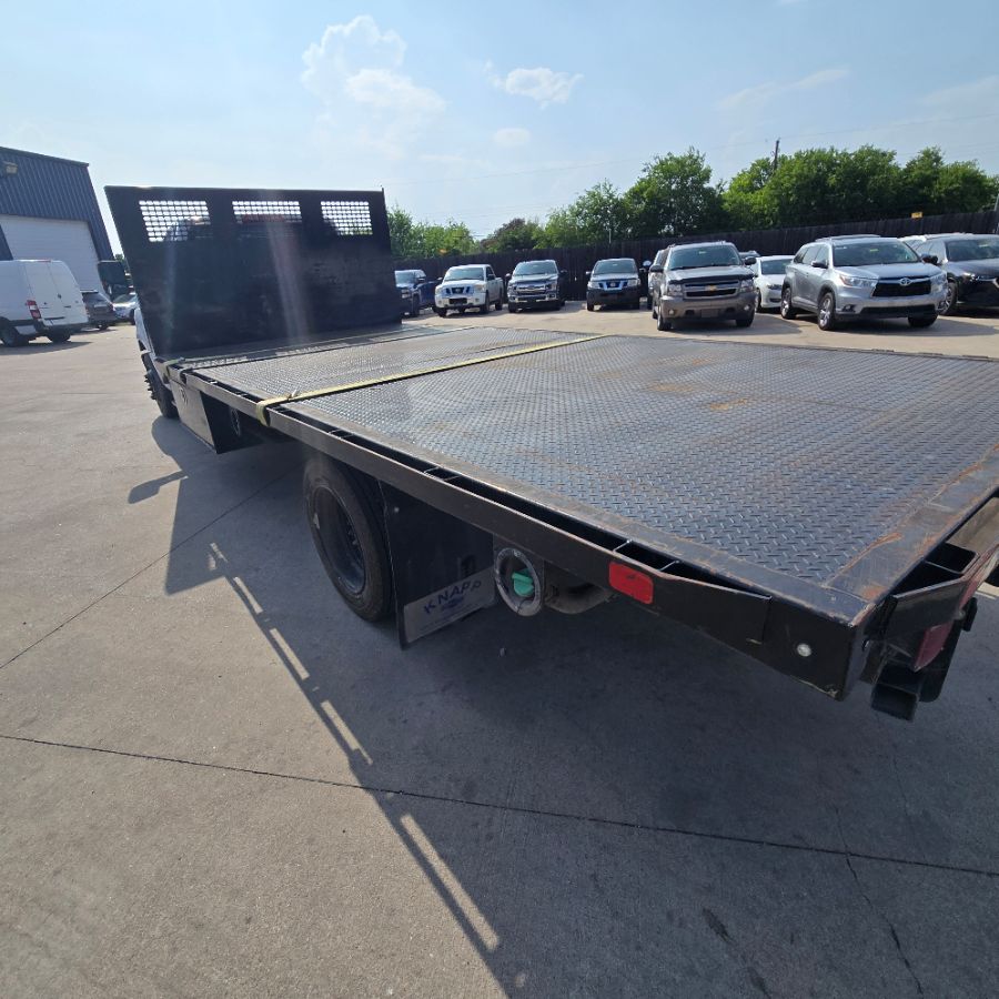 2022 Chevrolet Silverado 5500HD Work Truck photo 4