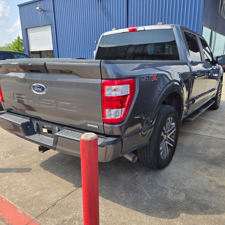 2021 Ford F-150 XLT photo 4