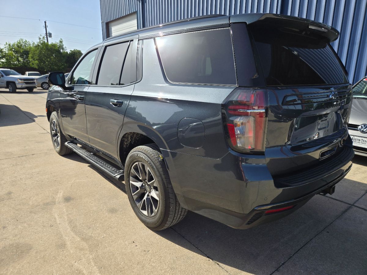 2021 Chevrolet Tahoe Z71 photo 2