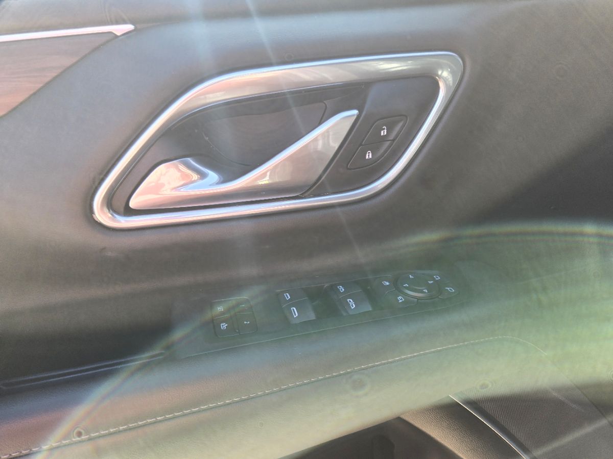 2021 Chevrolet Tahoe Z71 photo 3