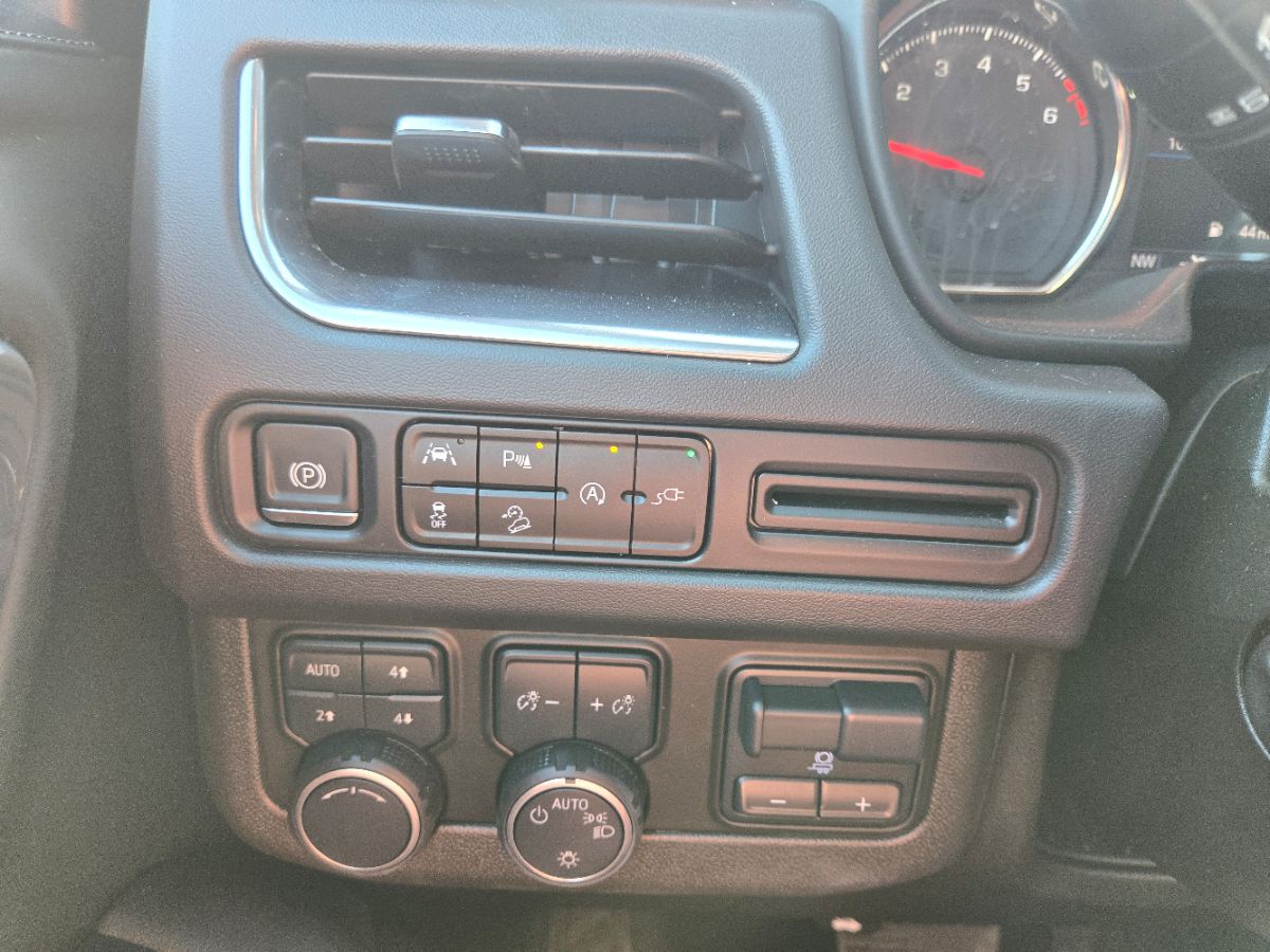 2021 Chevrolet Tahoe Z71 photo 4