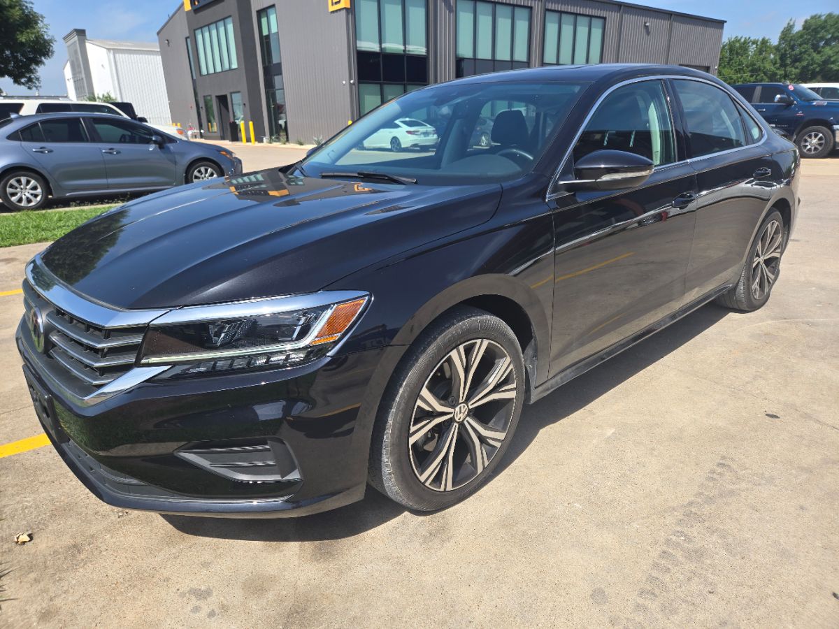 2022 Volkswagen Passat 2.0T SE photo 3