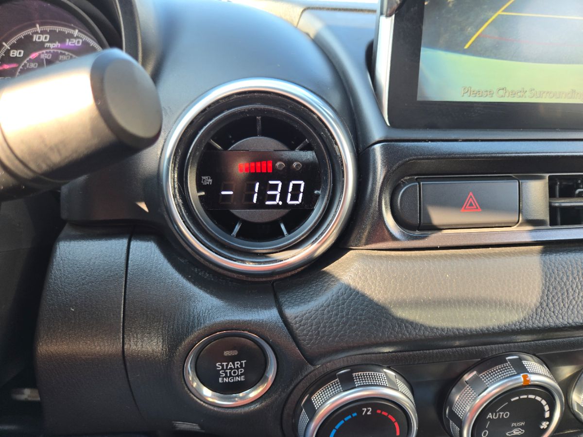 2017 Fiat 124 Spider Abarth photo 2