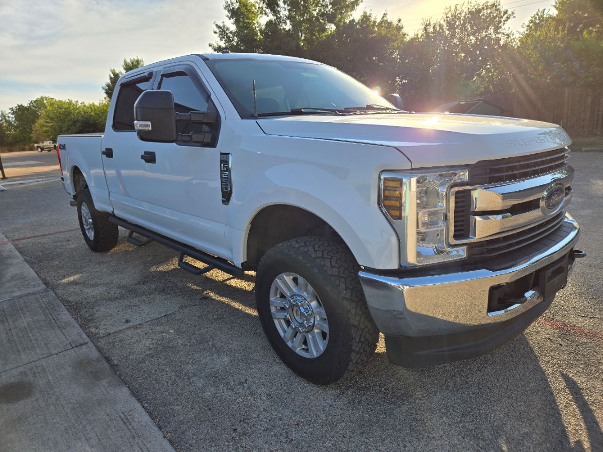 2018 Ford F-250 XLT photo 3