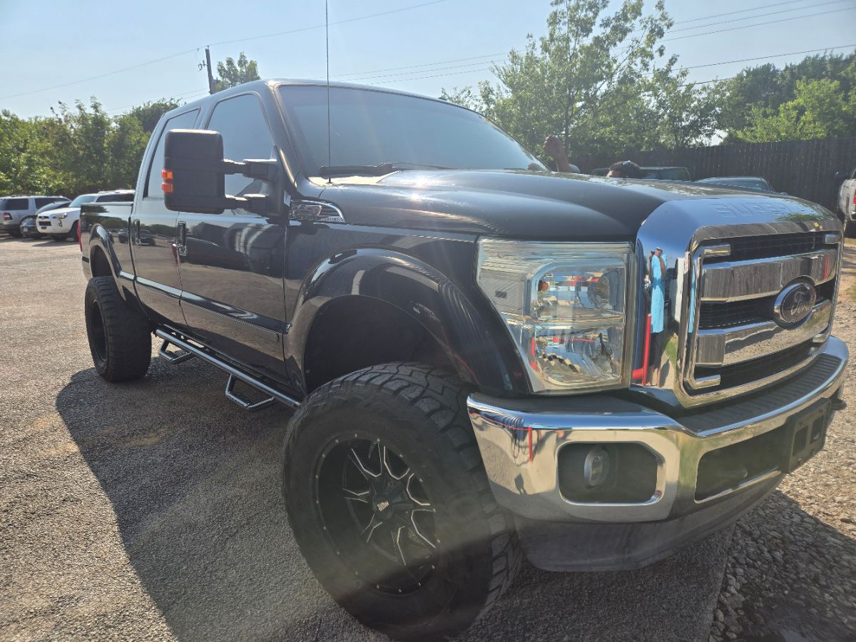 2015 Ford F-250 Lariat photo 2