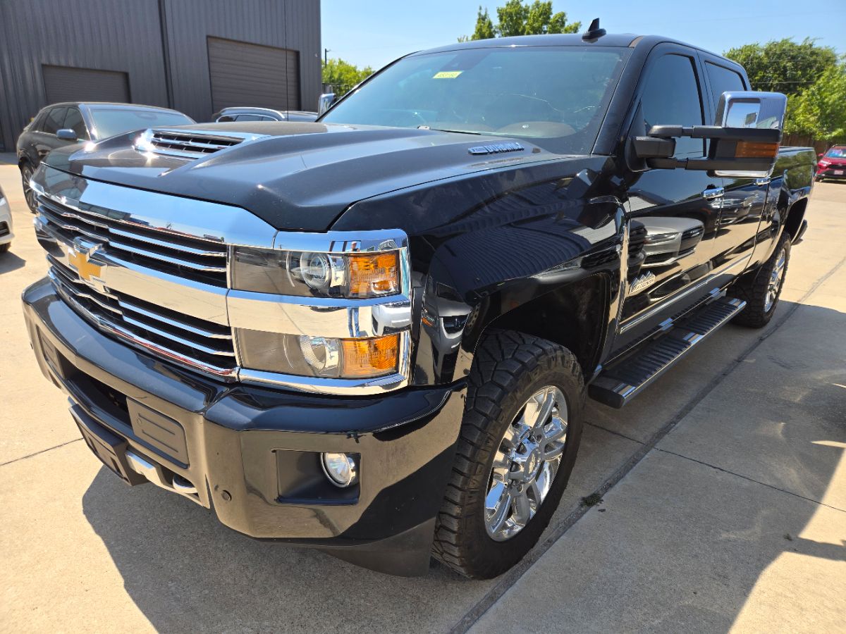 2017 Chevrolet Silverado 2500HD High Country photo 3