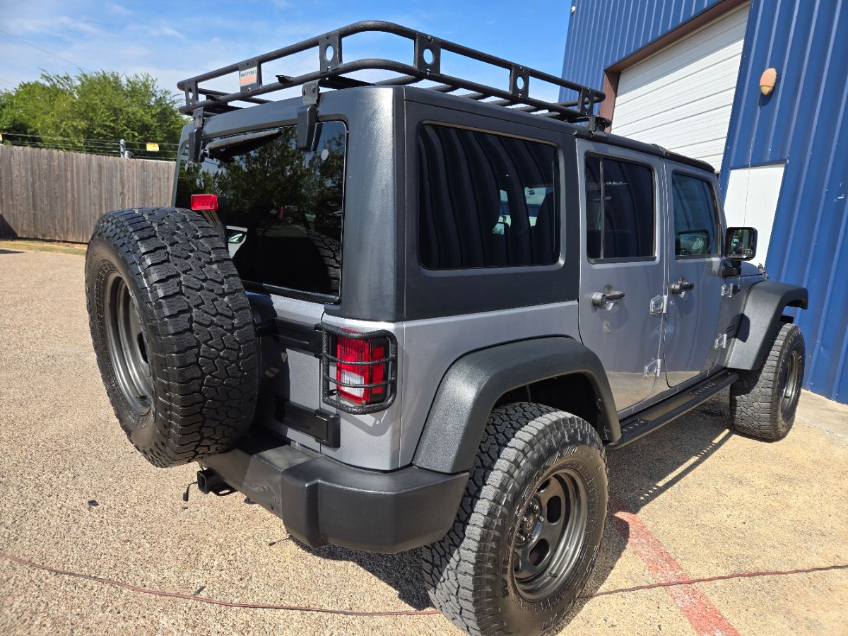 2016 Jeep Wrangler Unlimited Sport photo 3