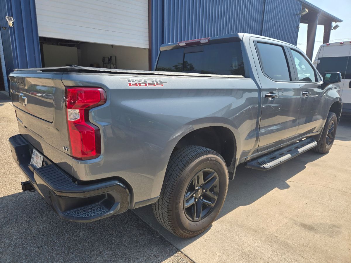 2022 Chevrolet Silverado 1500 LT Trail Boss photo 3