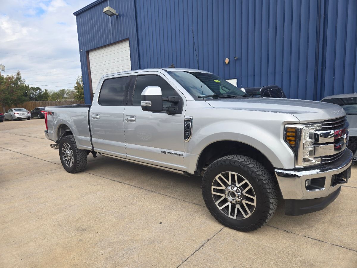 2019 Ford F-250 Lariat photo 3