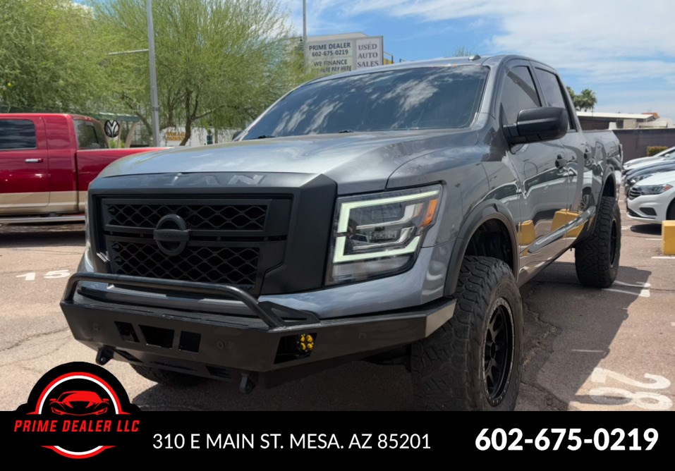 2021 Nissan Titan PRO-4X 4X4 Crew Cab's photo
