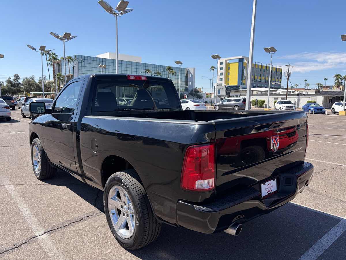 Photo 3 of this Ram 1500
