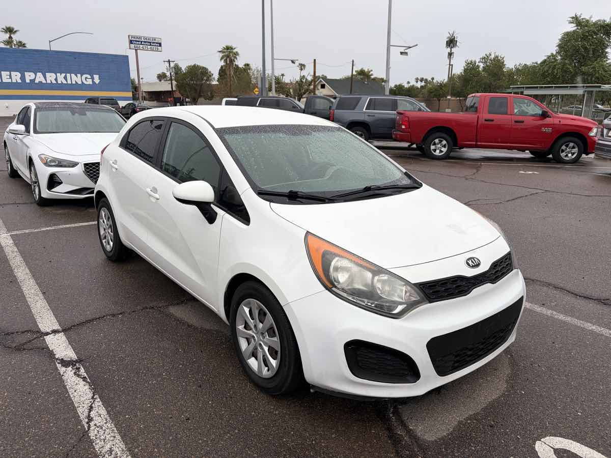 Photo 2 of this Kia Rio