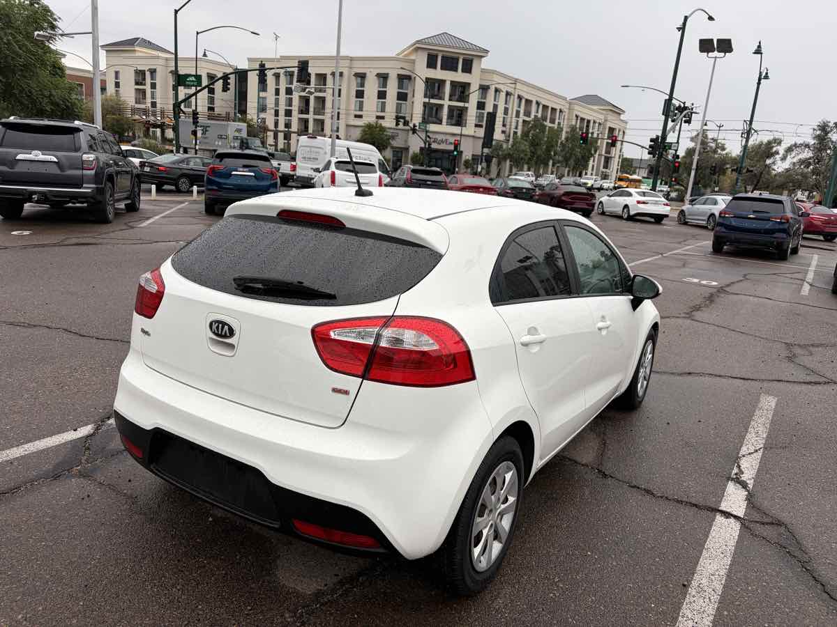 Photo 3 of this Kia Rio