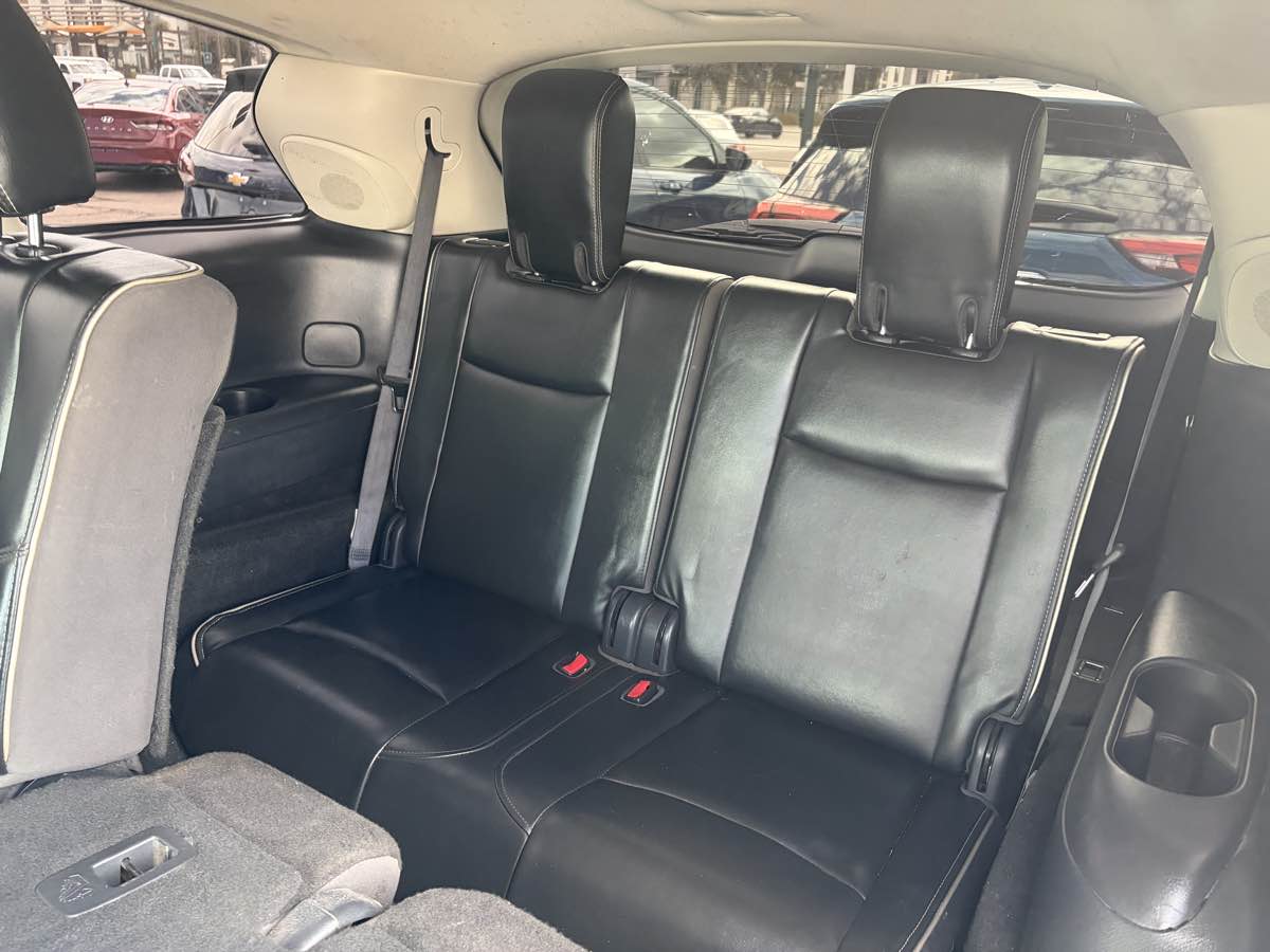 Photo 7 of this INFINITI QX60