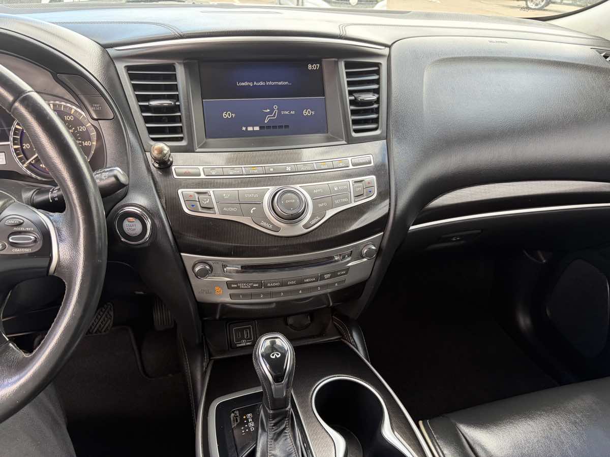 Photo 8 of this INFINITI QX60