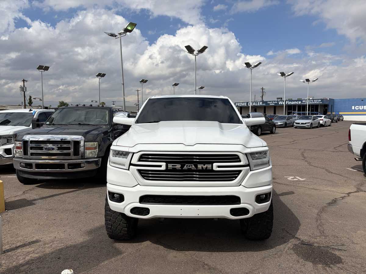 Photo 2 of this Ram 1500