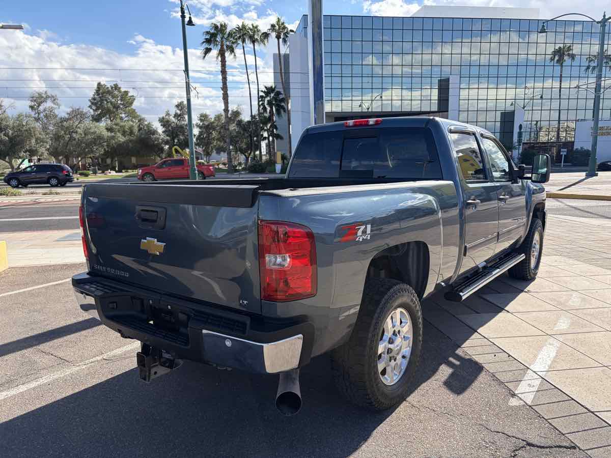 Photo 3 of this Chevrolet Silverado 3500HD
