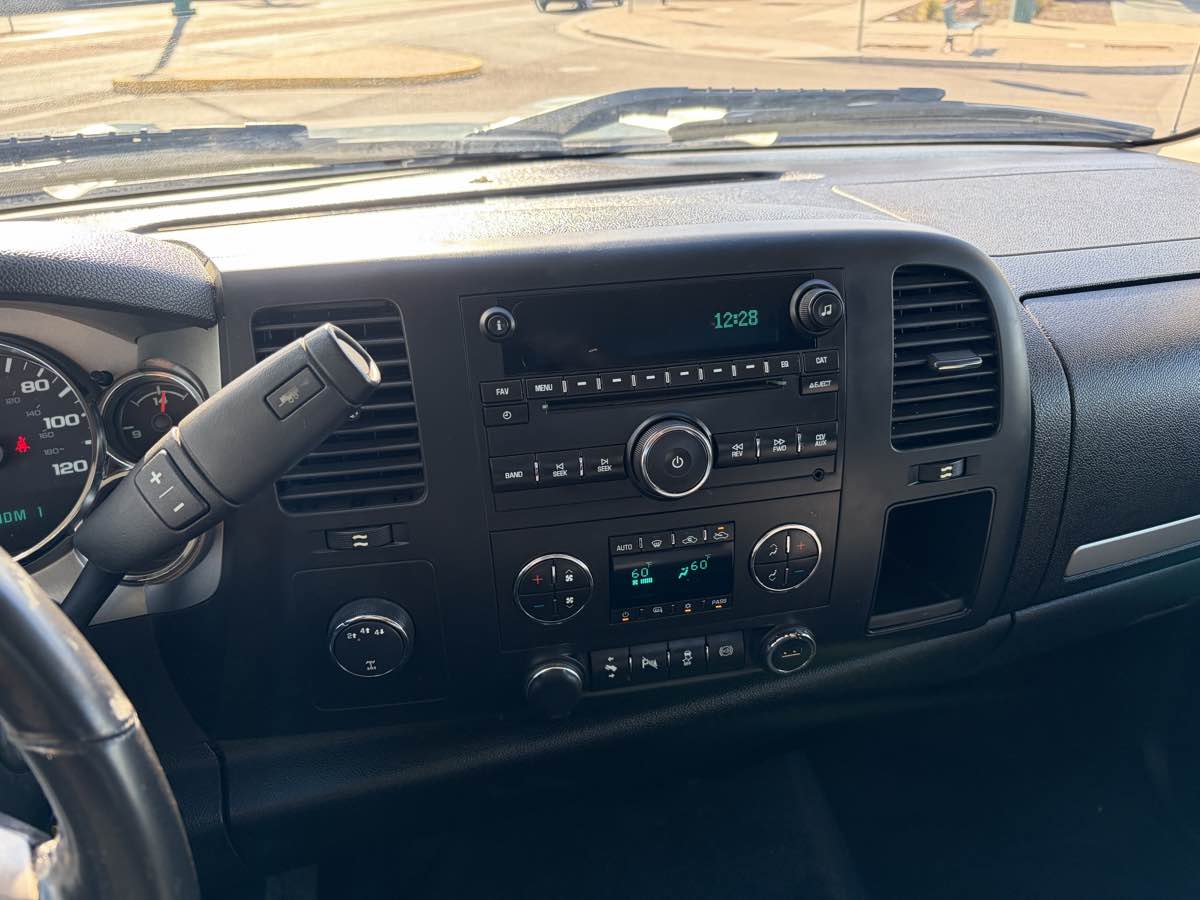 Photo 12 of this Chevrolet Silverado 3500HD