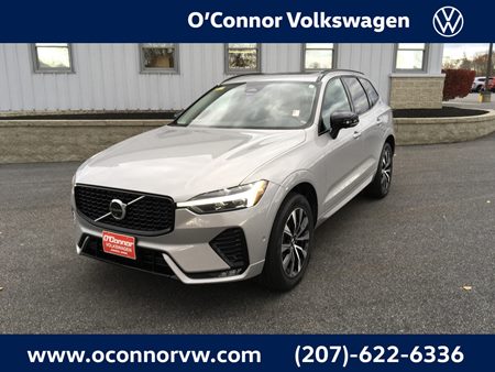 2024 Volvo XC60 Plus Dark Theme