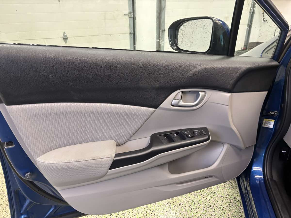 2015 Honda Civic LX - Photo 11