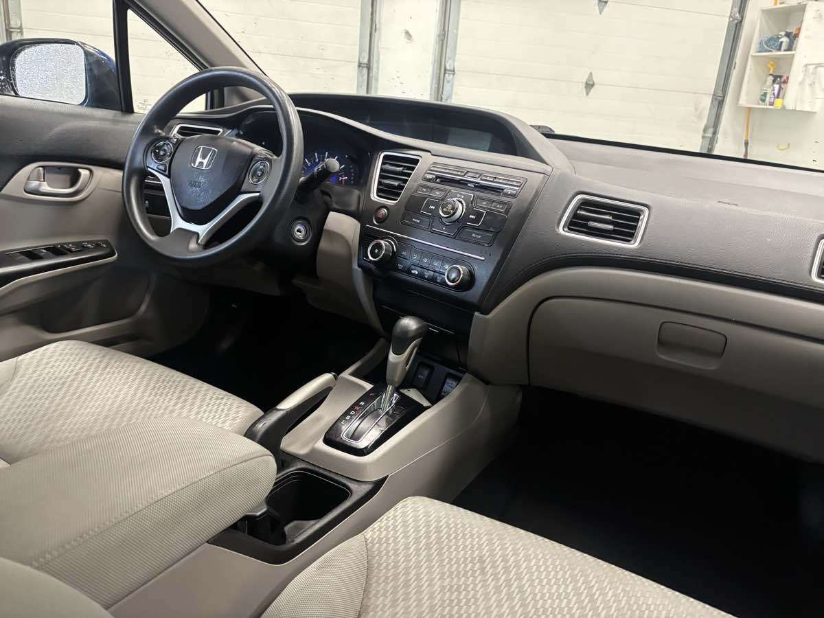 2015 Honda Civic LX - Photo 14