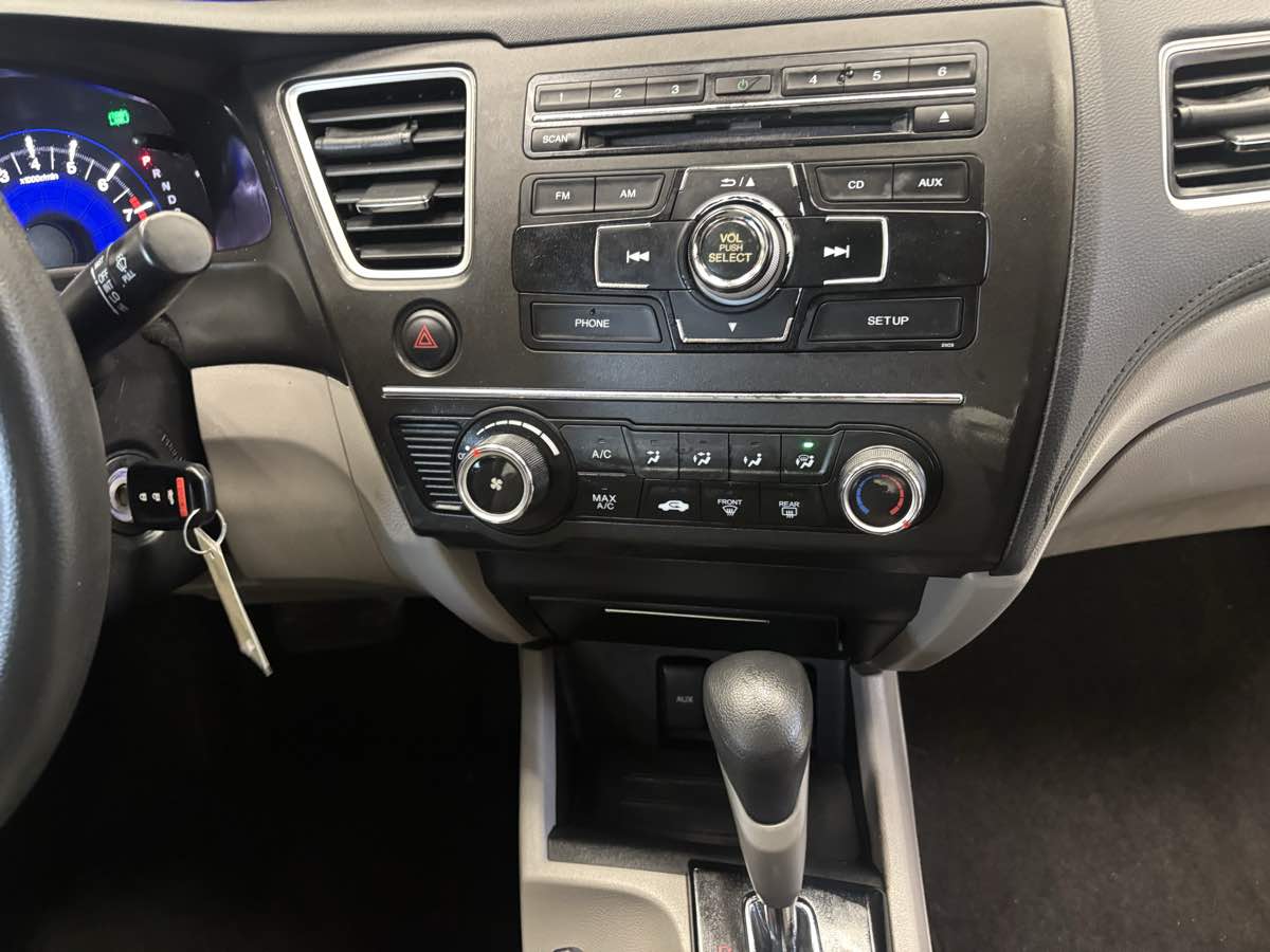 2015 Honda Civic LX - Photo 17