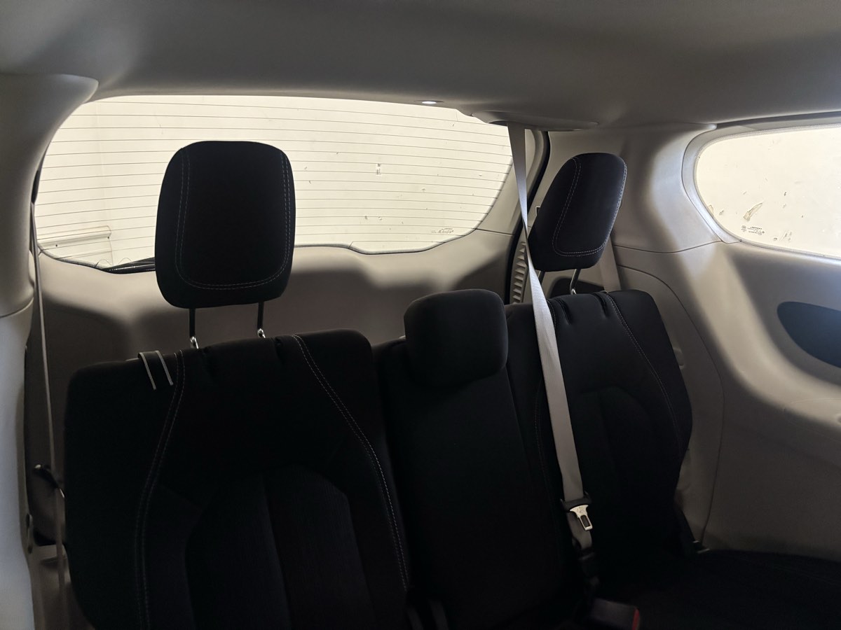 2024 Chrysler Voyager LX - Photo 18